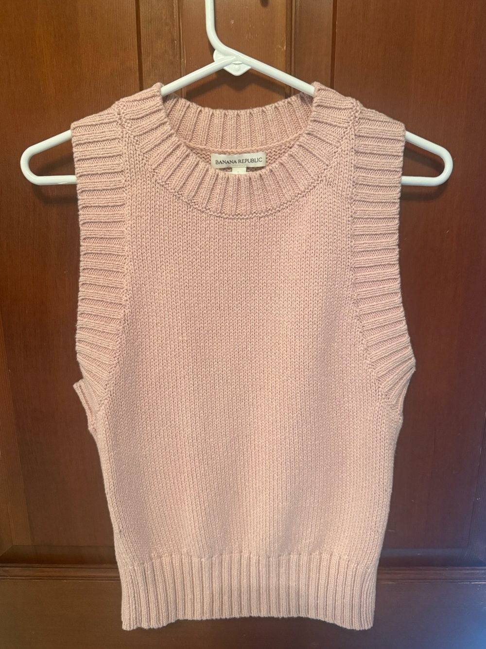 Banana  Republic Sleeveless Crop Rib-Trim Knit Sweater—Light Pink